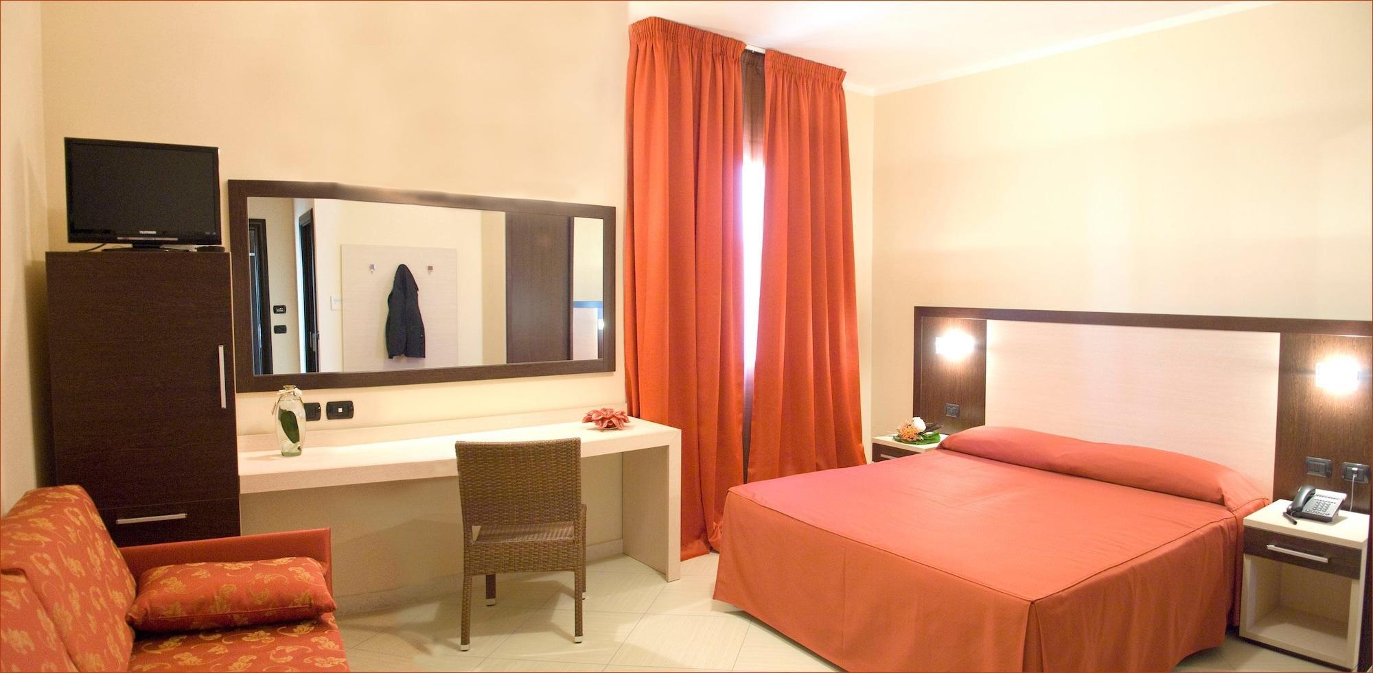 Hotel Risberg Gallipoli Bagian luar foto