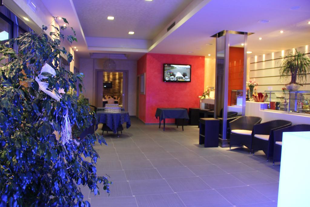 Hotel Risberg Gallipoli Bagian luar foto