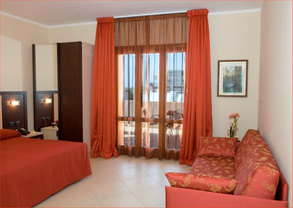 Hotel Risberg Gallipoli Bagian luar foto
