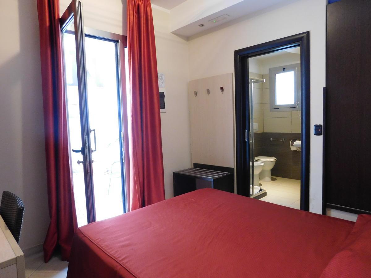 Hotel Risberg Gallipoli Bagian luar foto