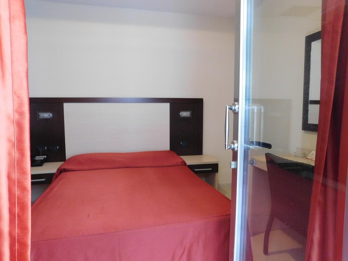 Hotel Risberg Gallipoli Bagian luar foto
