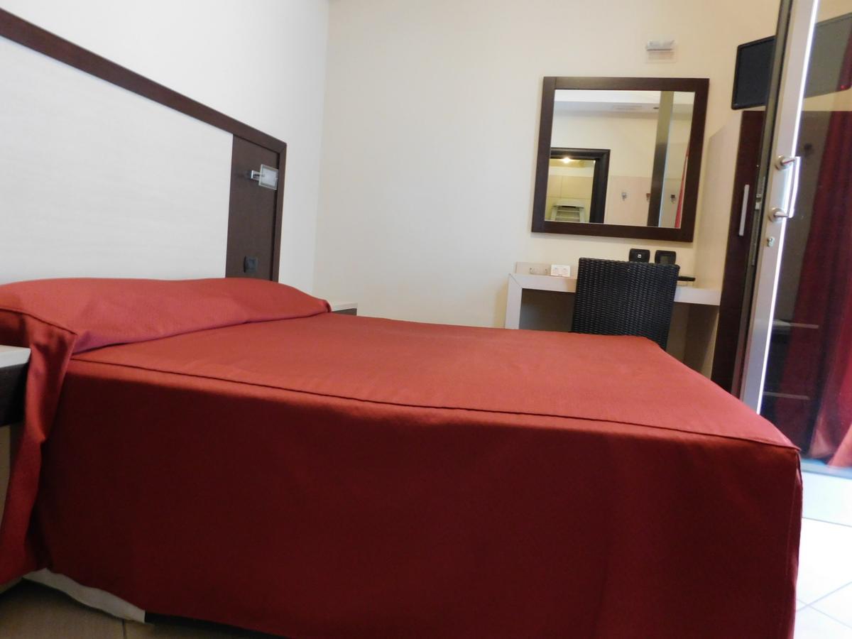 Hotel Risberg Gallipoli Bagian luar foto